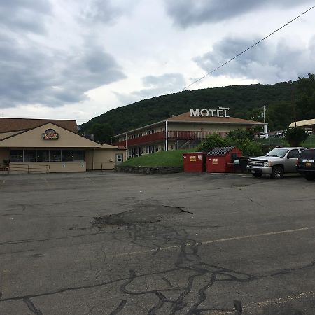 Parkway Inn Vestal Екстериор снимка