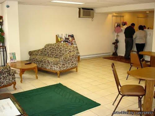 Parkway Inn Vestal Екстериор снимка